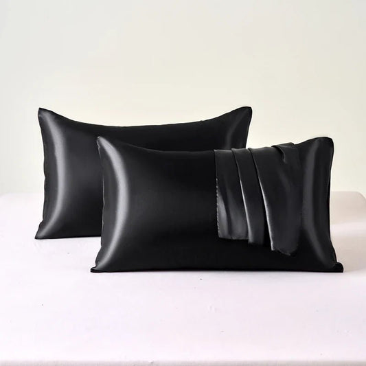 Taie d'Oreiller en Satin - SatinDreamPillow™ - Noir - Comptoir du LIT